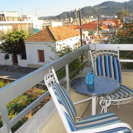 Vivian Apartamento Ialisos